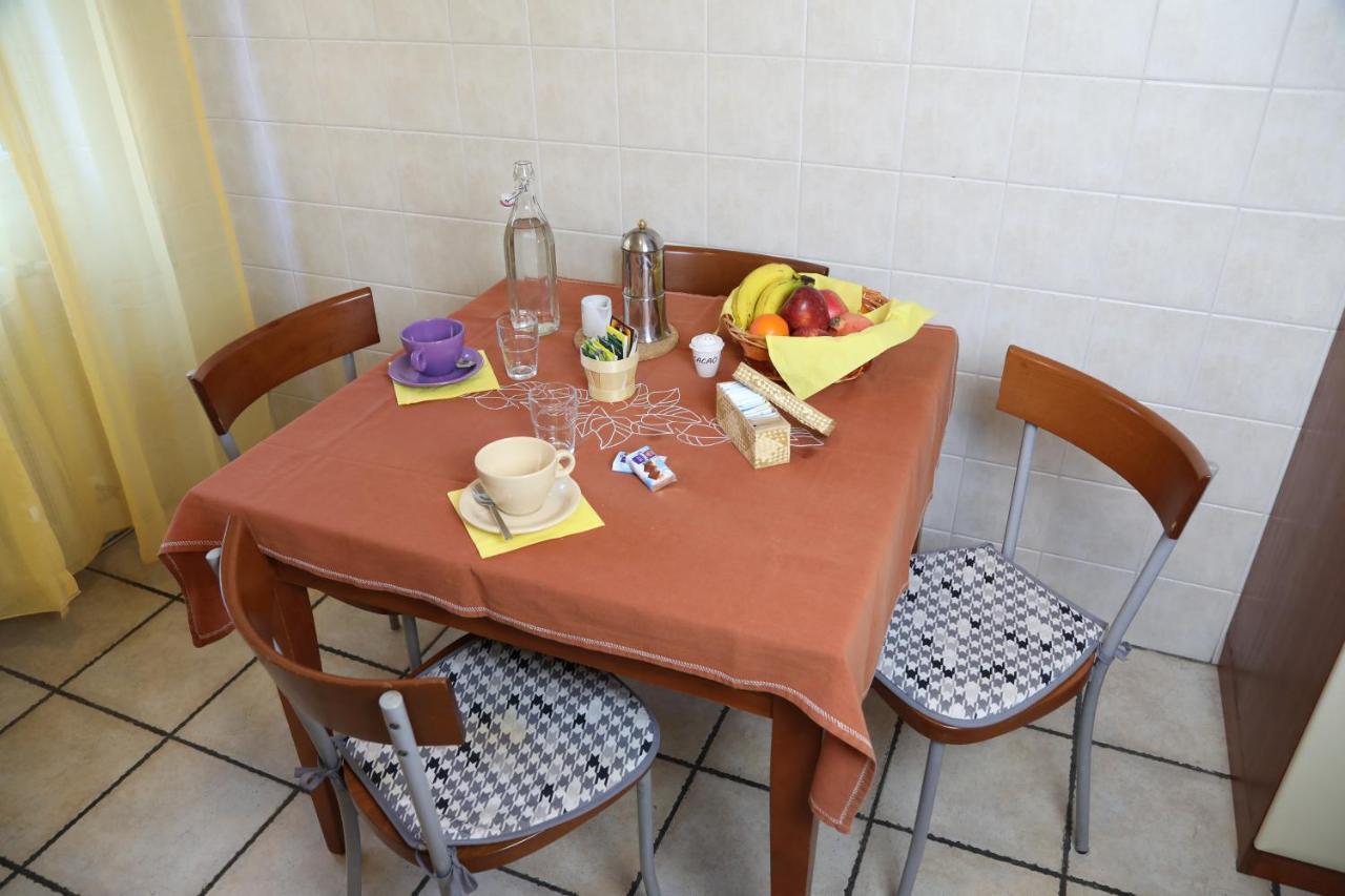 La Dimora Degli Elfi Casa Vacanza Pavía Exterior foto
